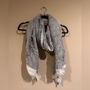 Express Scarf Black and White Geometric Pattern Metallic Thread